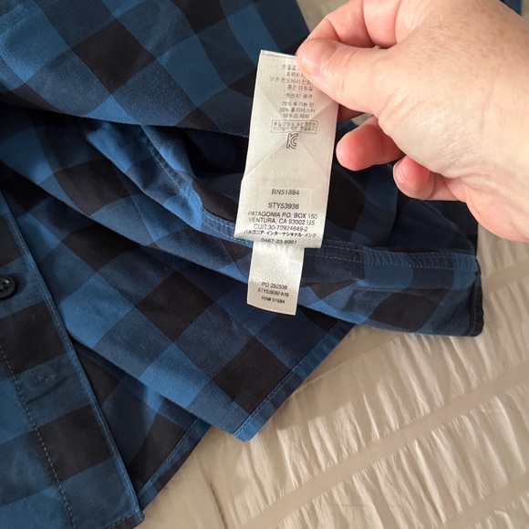 Patagonia long sleeve button down shirt medium - Picture 6 of 8